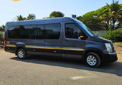 12 Seater Urbania Traveller