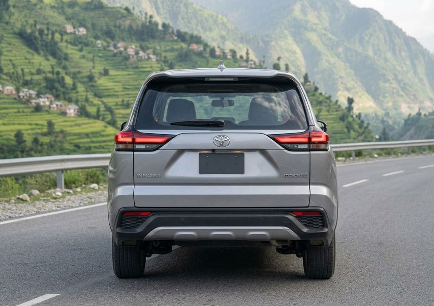 Innova Hycross