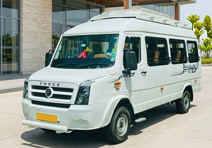 17 Seater Tempo Traveller