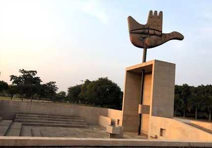 Chandigarh Taxi Service